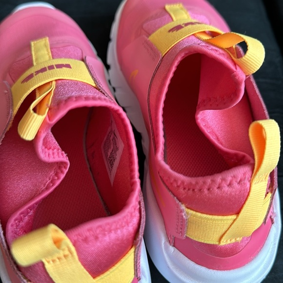 Nike runners - EU40 - 7Y - women’s 9​ - Picture 5 of 8